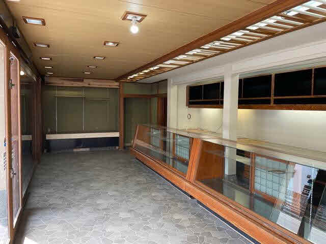 commercial 愛知県常滑市市場町３丁目