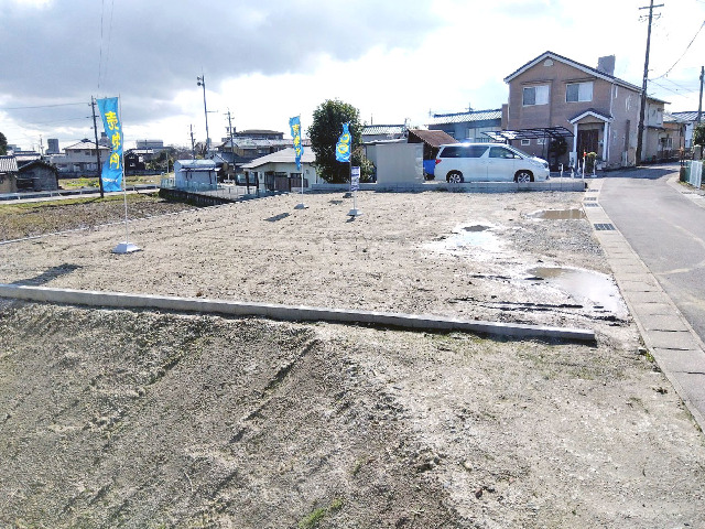  愛知県愛西市見越町古堤起551番、堂起7番