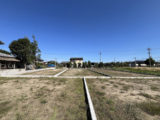  愛知県稲沢市横野町東郷777番1　他