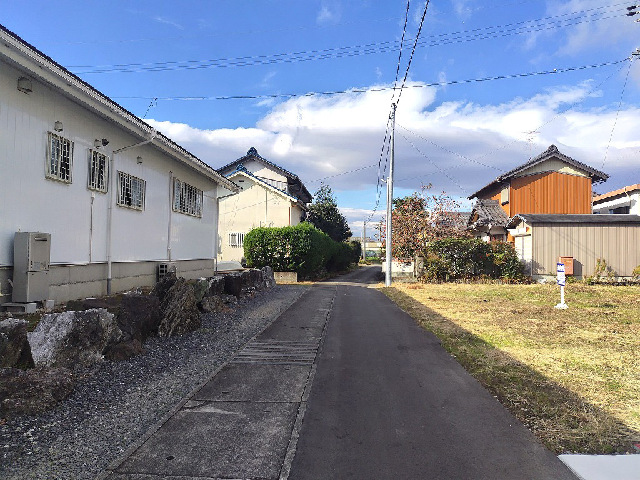  愛知県稲沢市平和町西光坊海道東